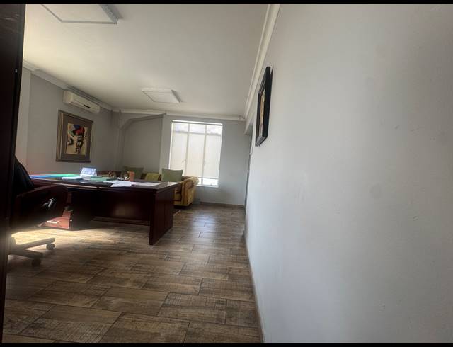 720M² WAREHOUSE TO LET IN WYNBERG